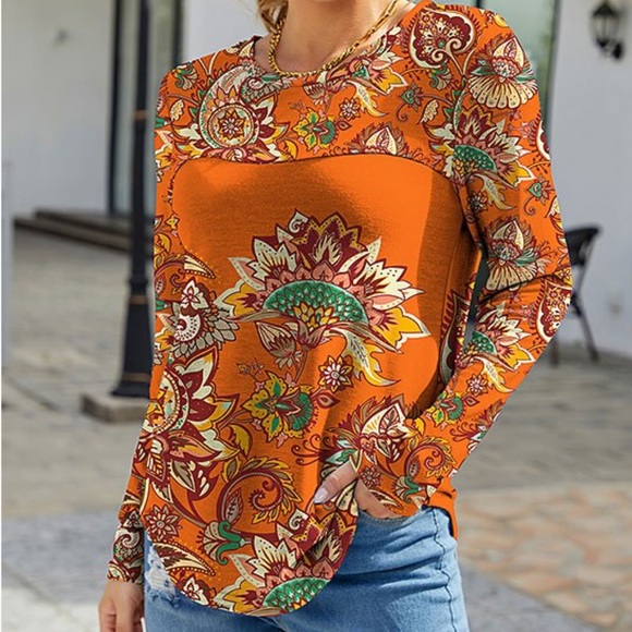 Tops - NWOT Orange Floral Scoop Neck Top